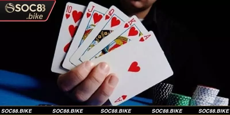 Phiên bản bài phỏm mới, giao diện hiện đại 
